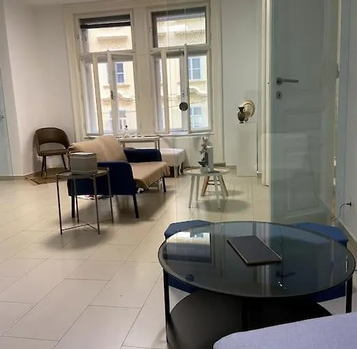 Apartment Luxury Serviced 3-bedroom Flat In Vienna's 1st District Vienna