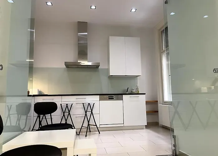 Luxury Serviced 3-bedroom Flat In Vienna's 1st District *